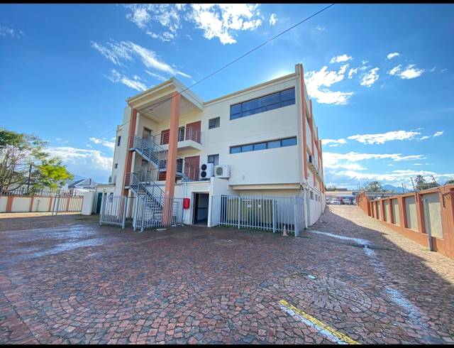 1,020M² BUILDING TO LET IN GEORGE CENTRAL